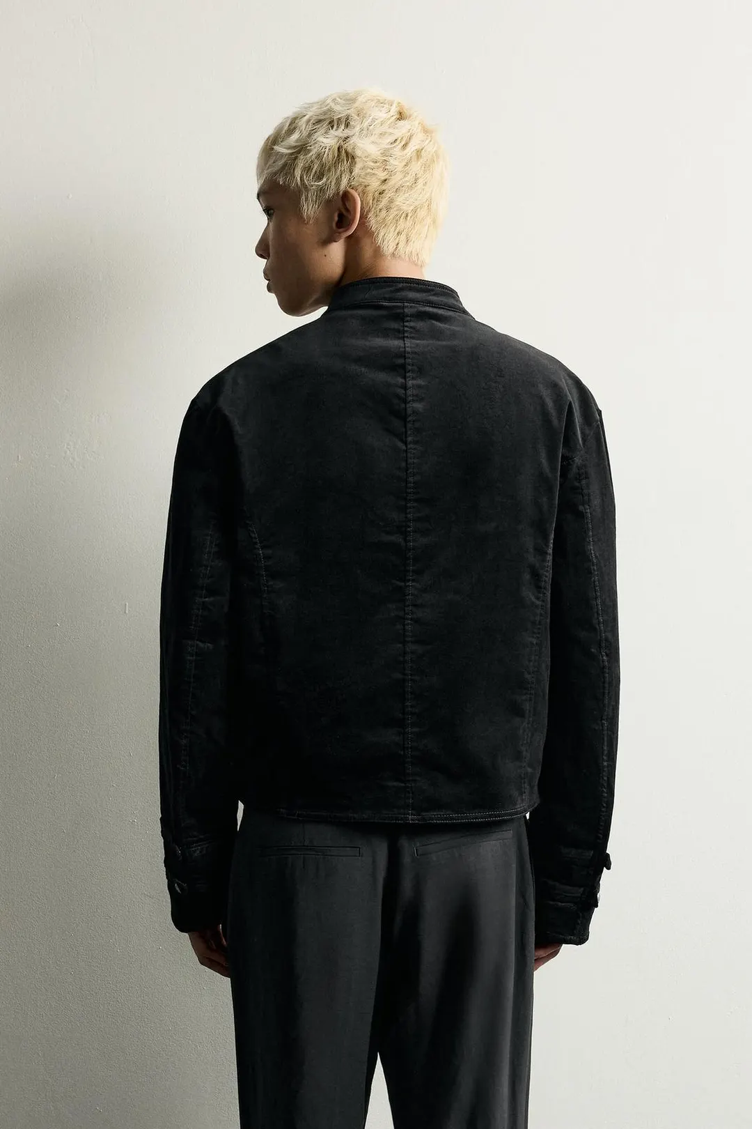 Укороченный жакет из бархата, Zara