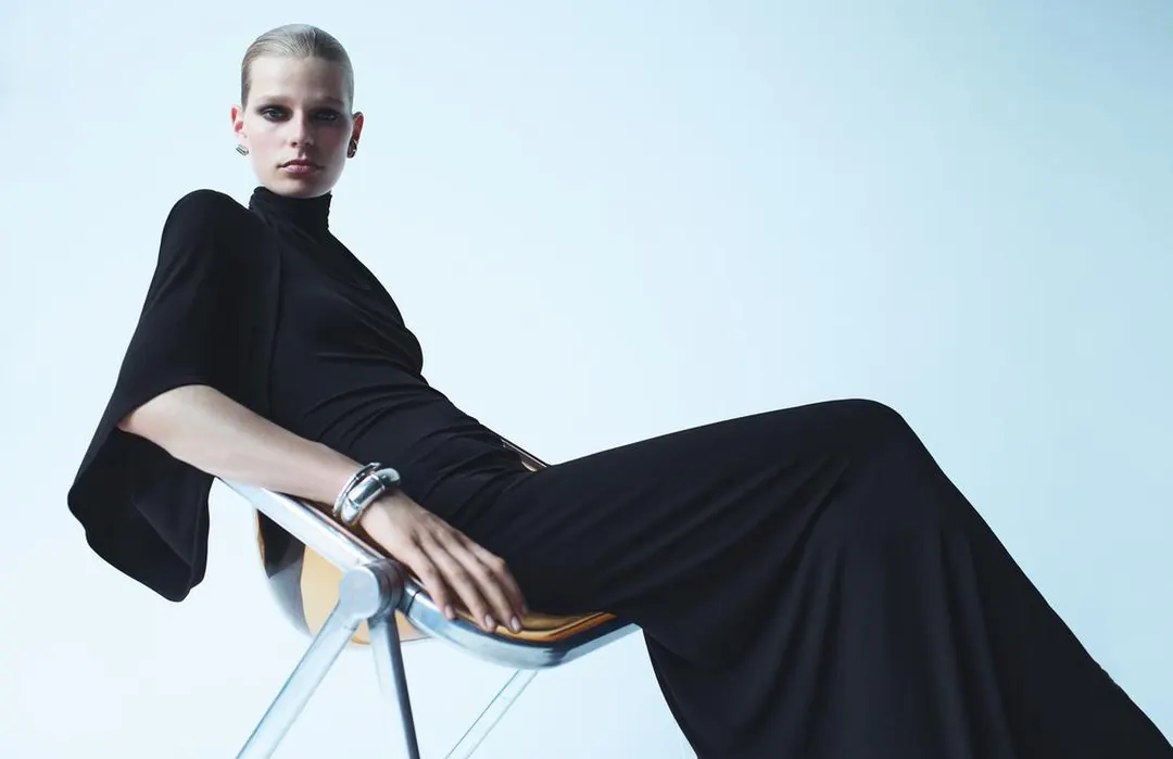 Платье с асимметричными рукавами ZW Collection, Zara