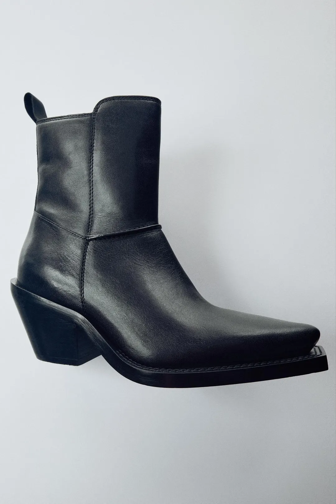 Ковбойские ботильоны из кожи, Zara