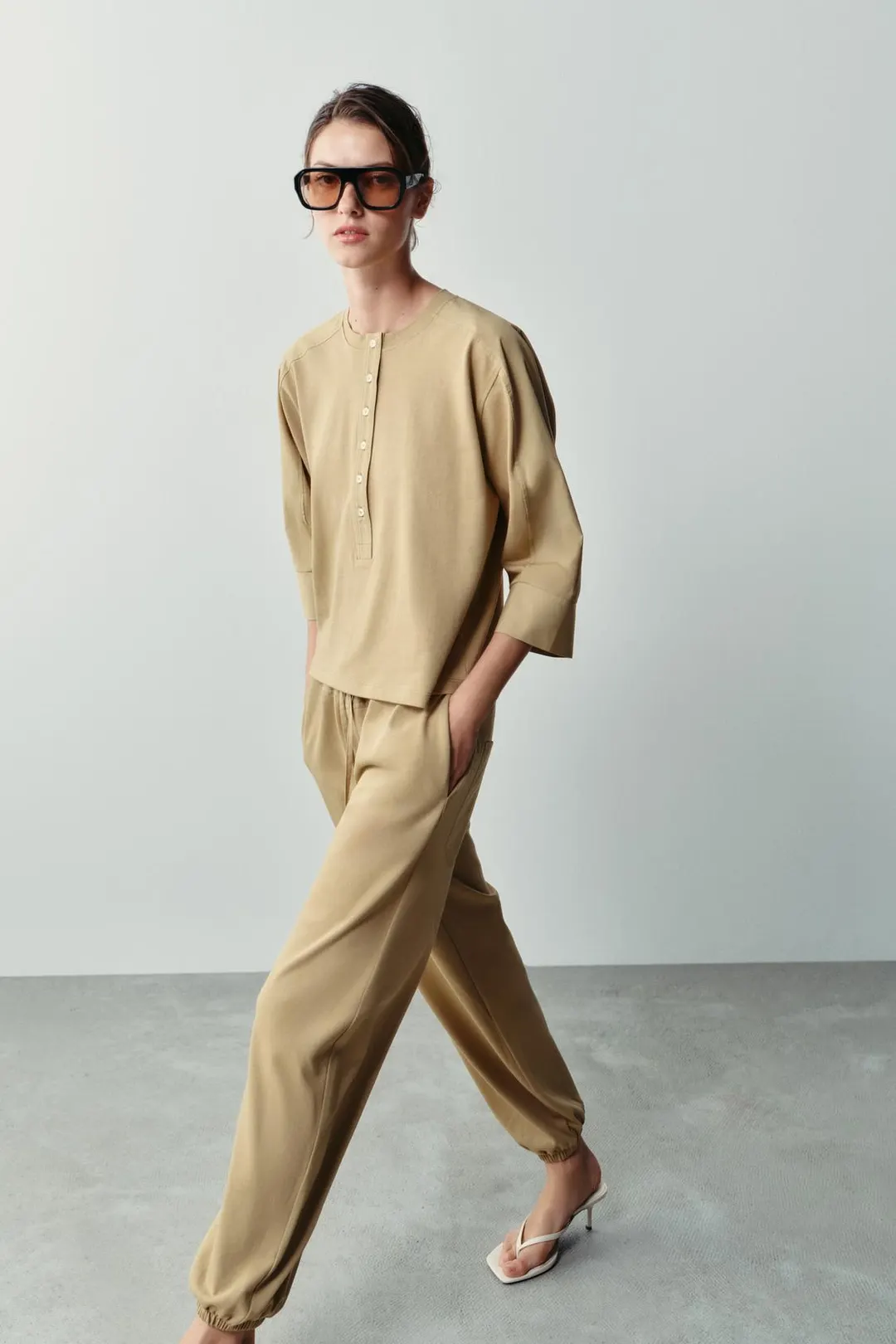 Брюки-джоггеры комбинированные, Zara