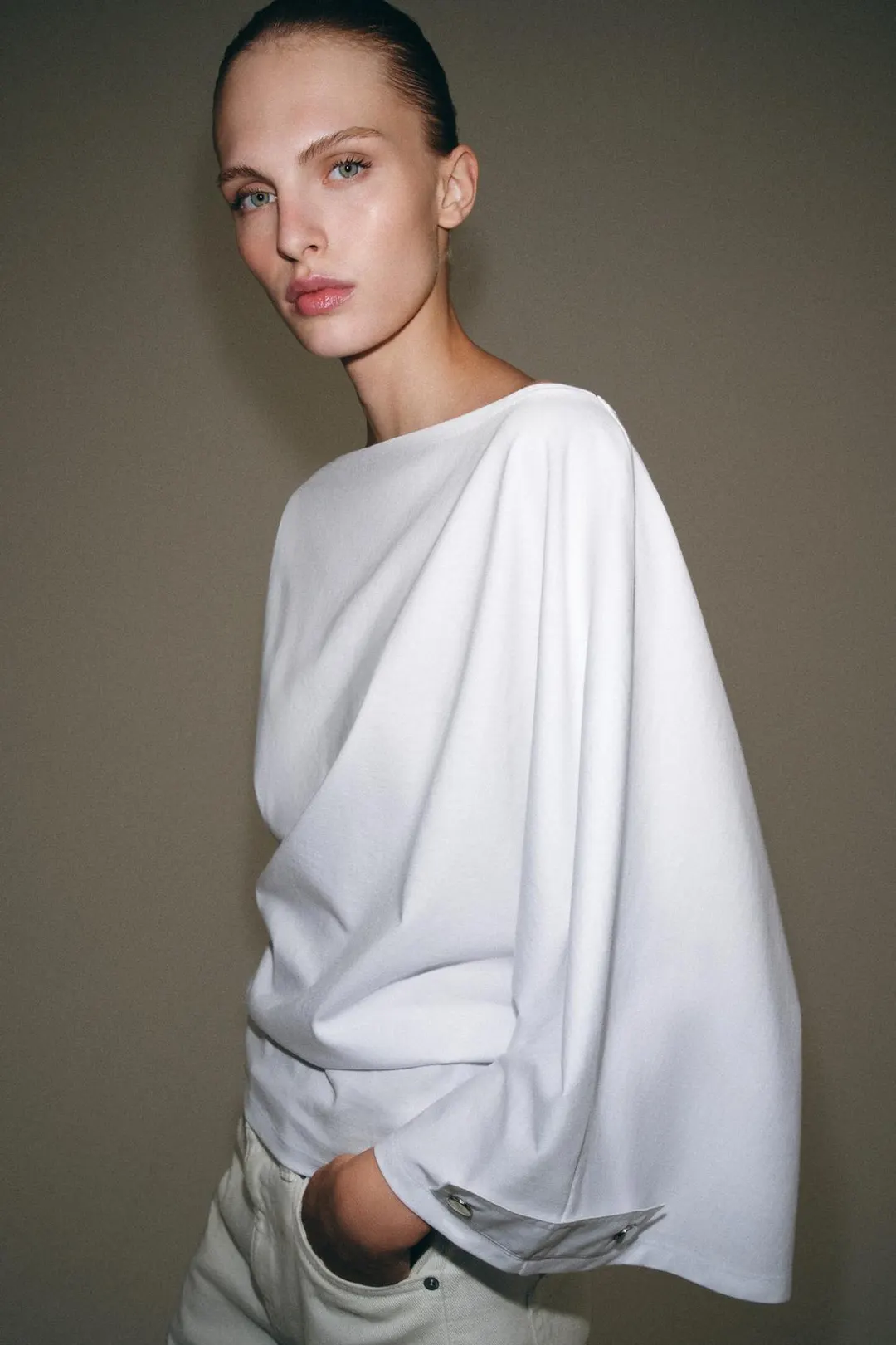 Асимметричная футболка на пуговицах, Zara