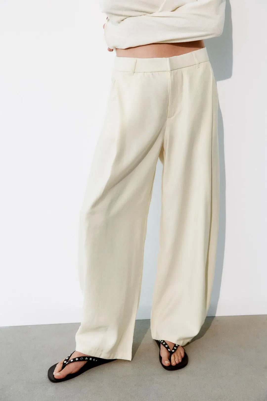 Струящиеся брюки со складками, Zara