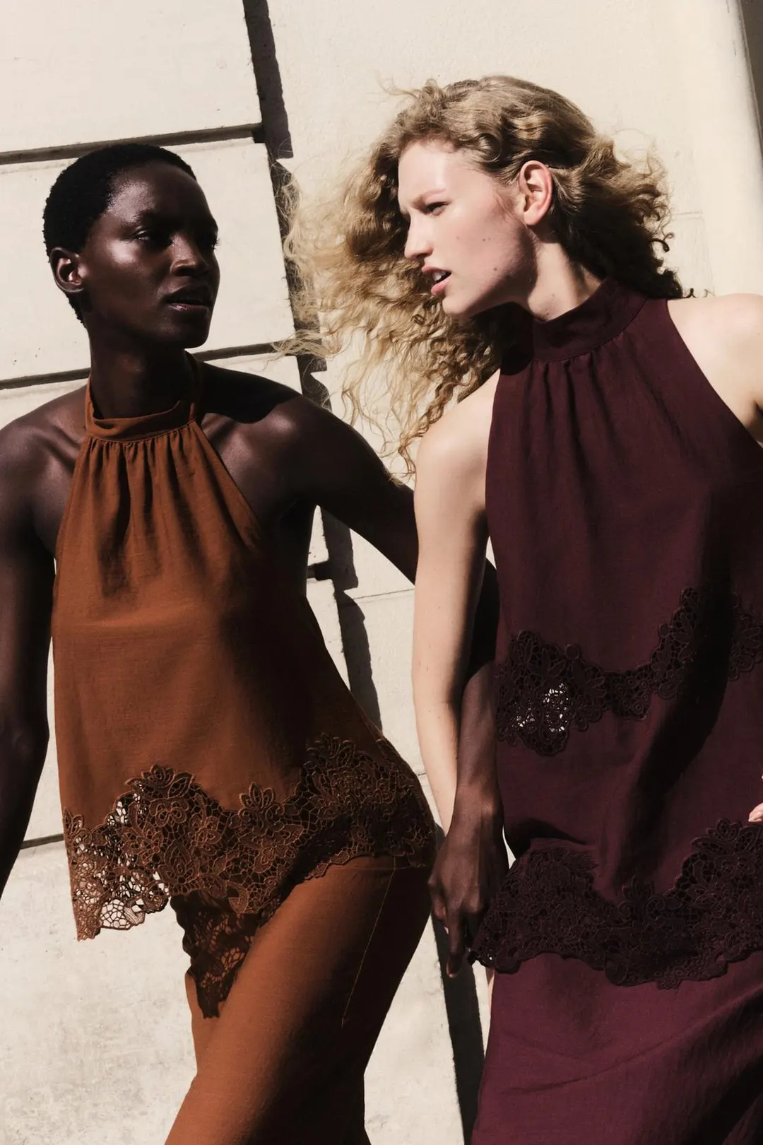 Топ халтер с ажурной вышивкой, Zara