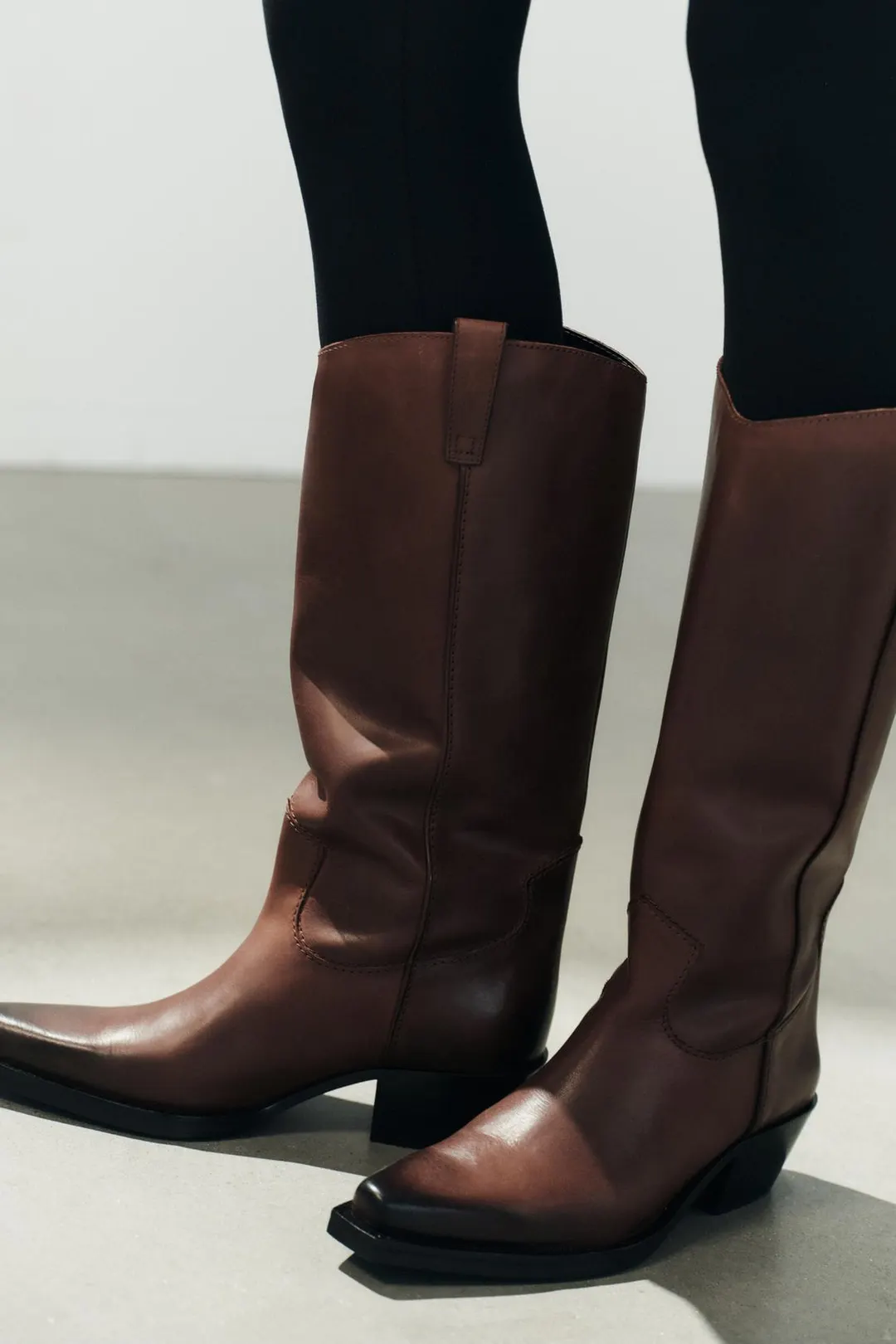 Кожаные ковбойские сапоги, Zara