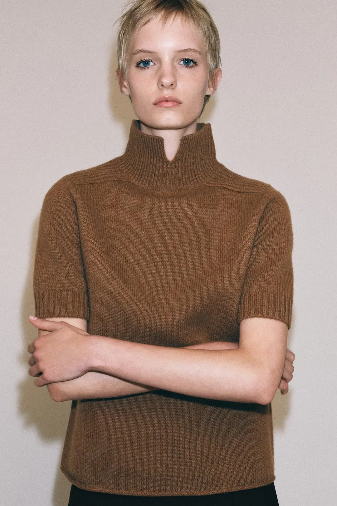 Свитер с короткими рукавами из 100% шерсти, Zara