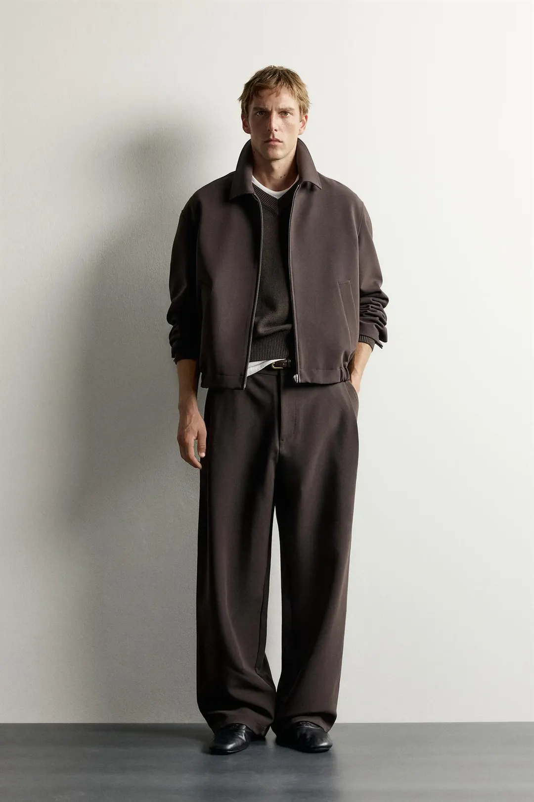 Брюки широкие с боковыми складками, Zara