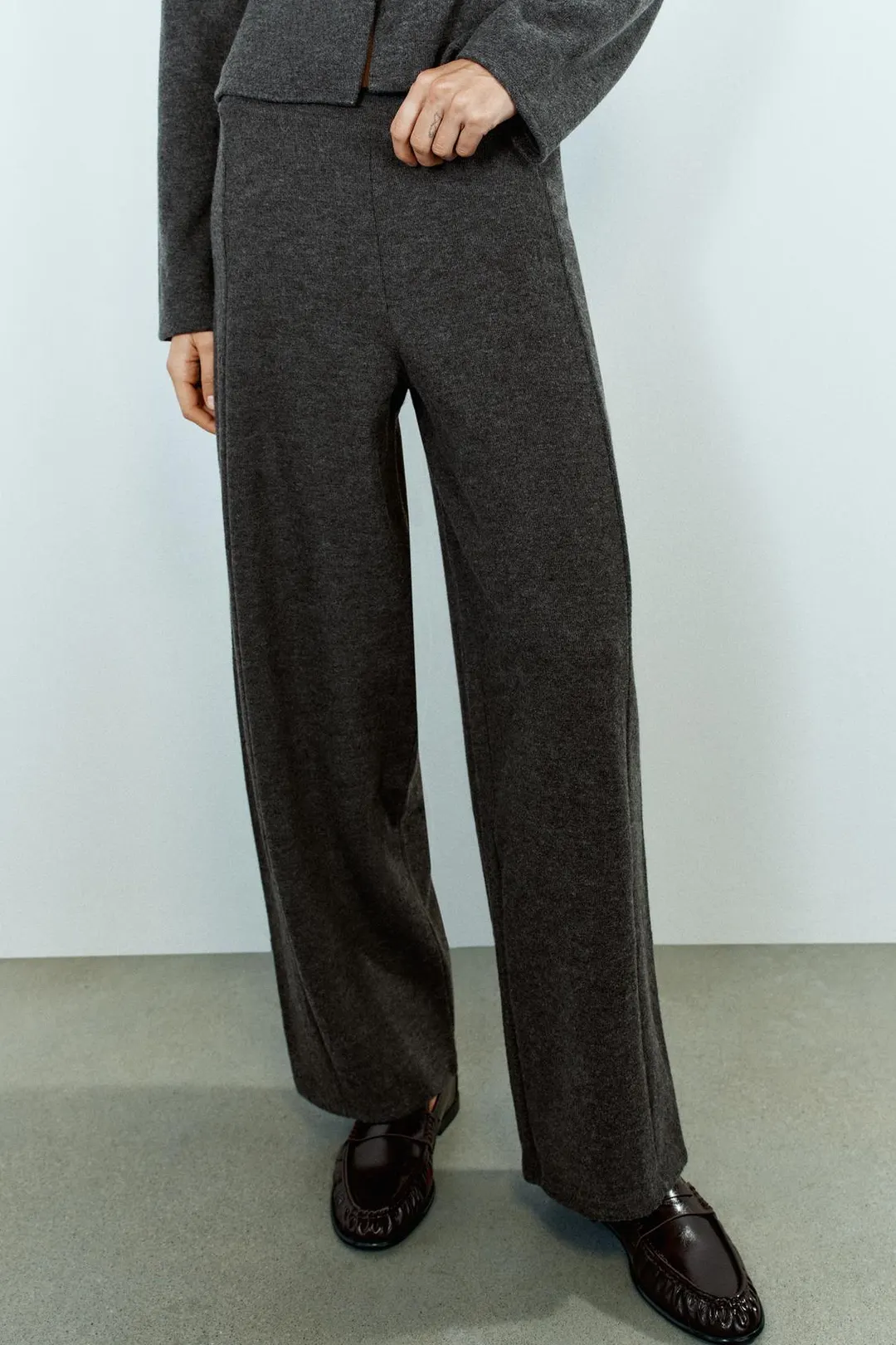 Объемные брюки из мягкой ткани, Zara