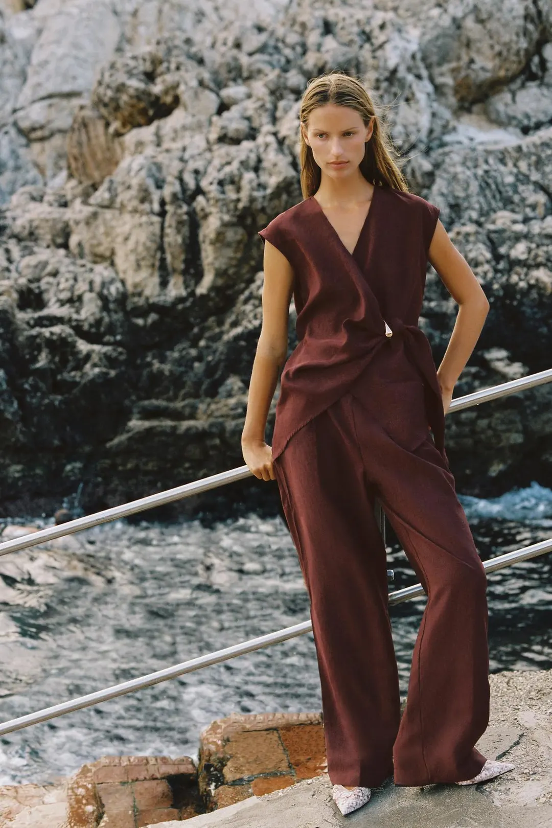 Брюки прямого кроя со складками, Zara