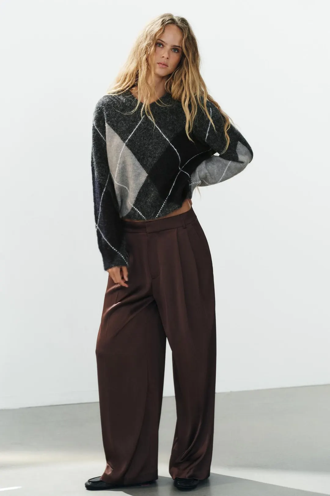 Брюки атласные плиссированные, Zara
