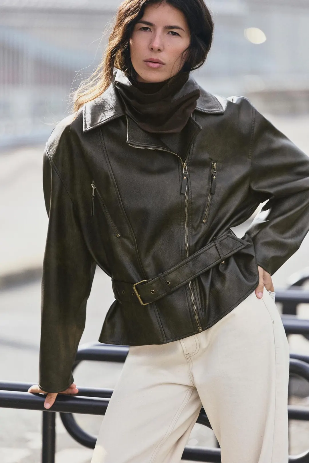 Куртка под кожу с поясом, Zara