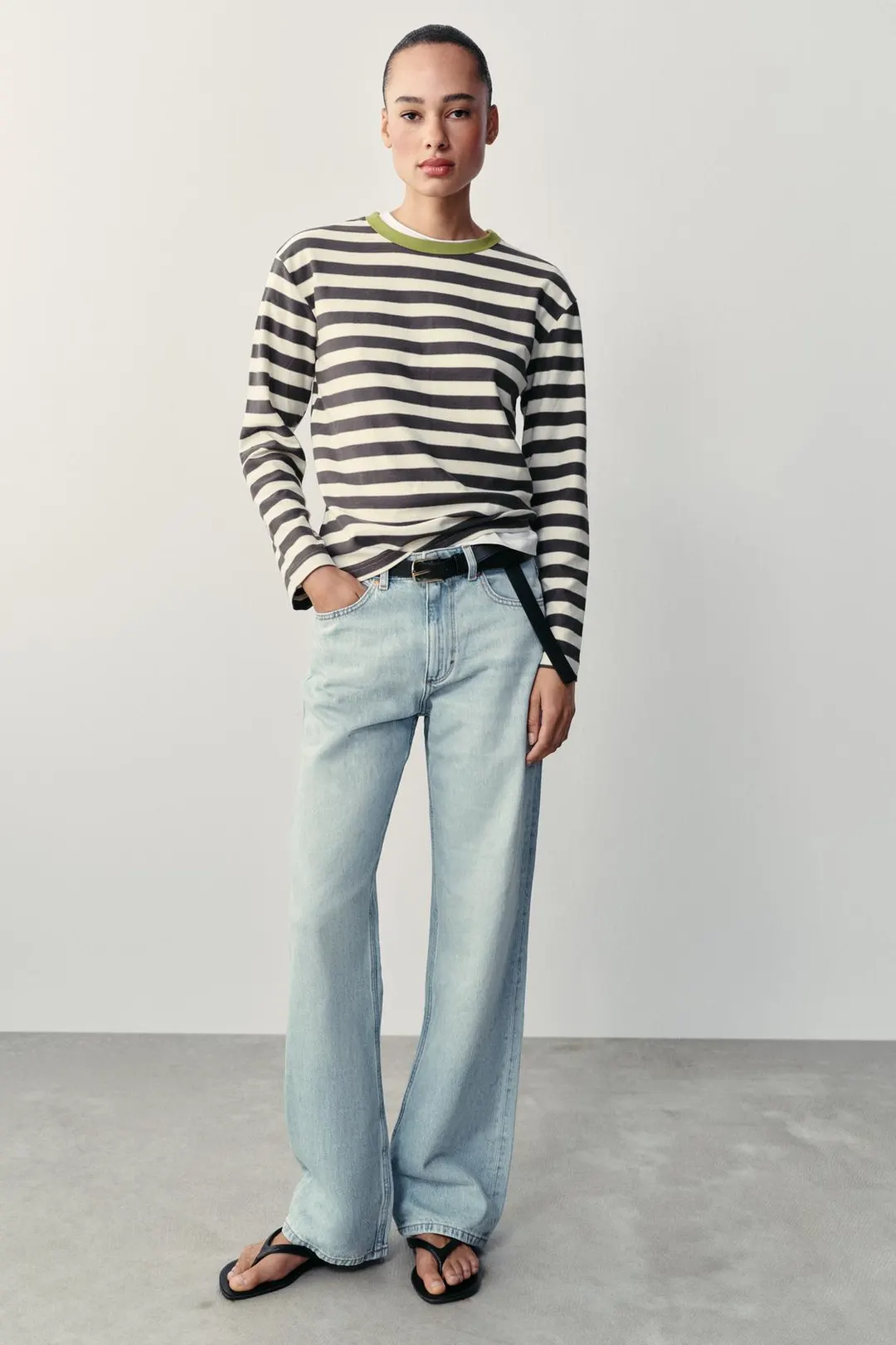 Футболка с полосатой горловиной, Zara