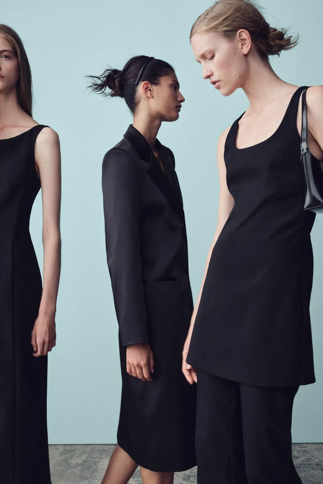 Короткое платье с вырезом на спине, Zara