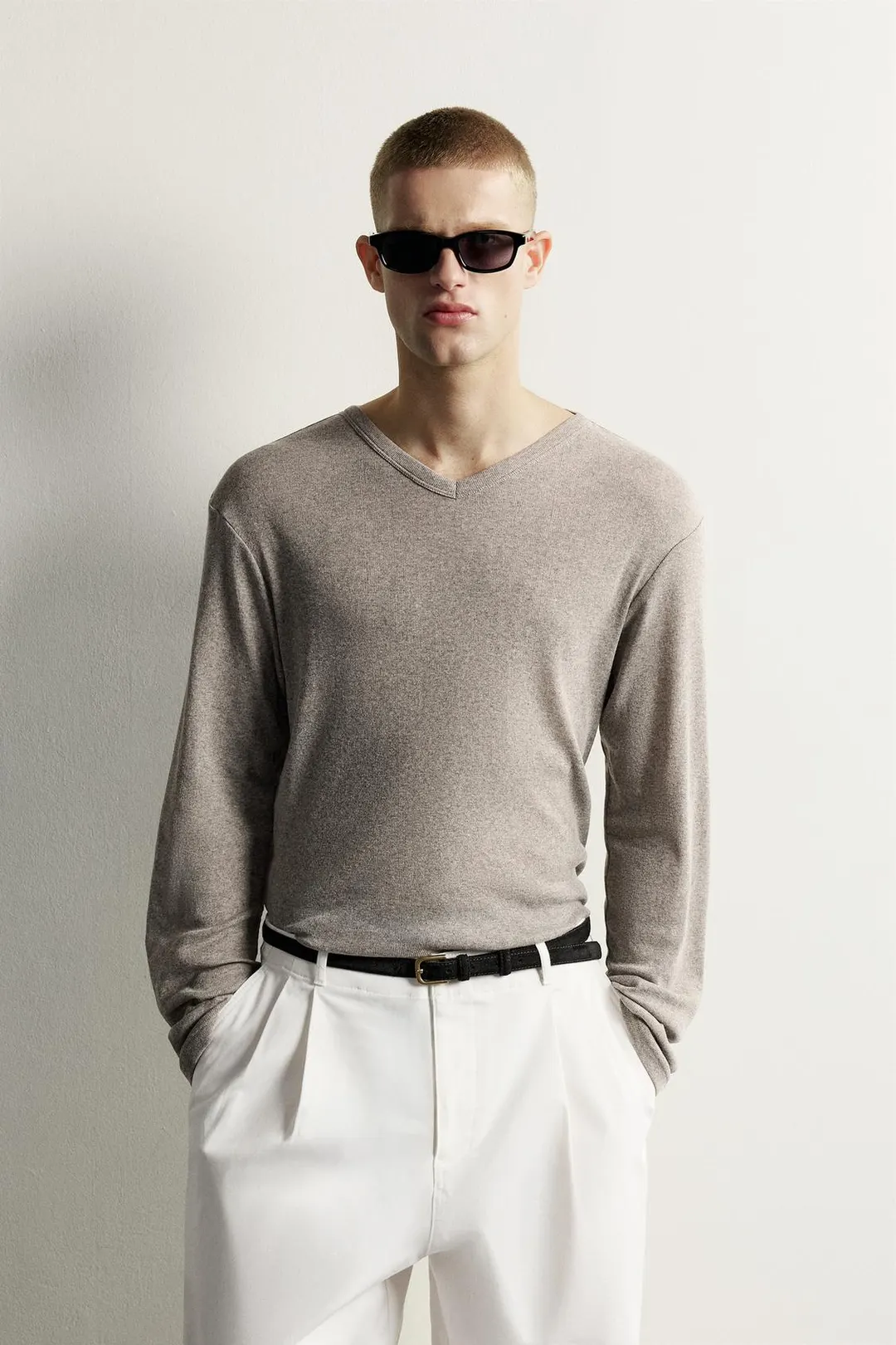 Легкая футболка с V-образным вырезом, Zara