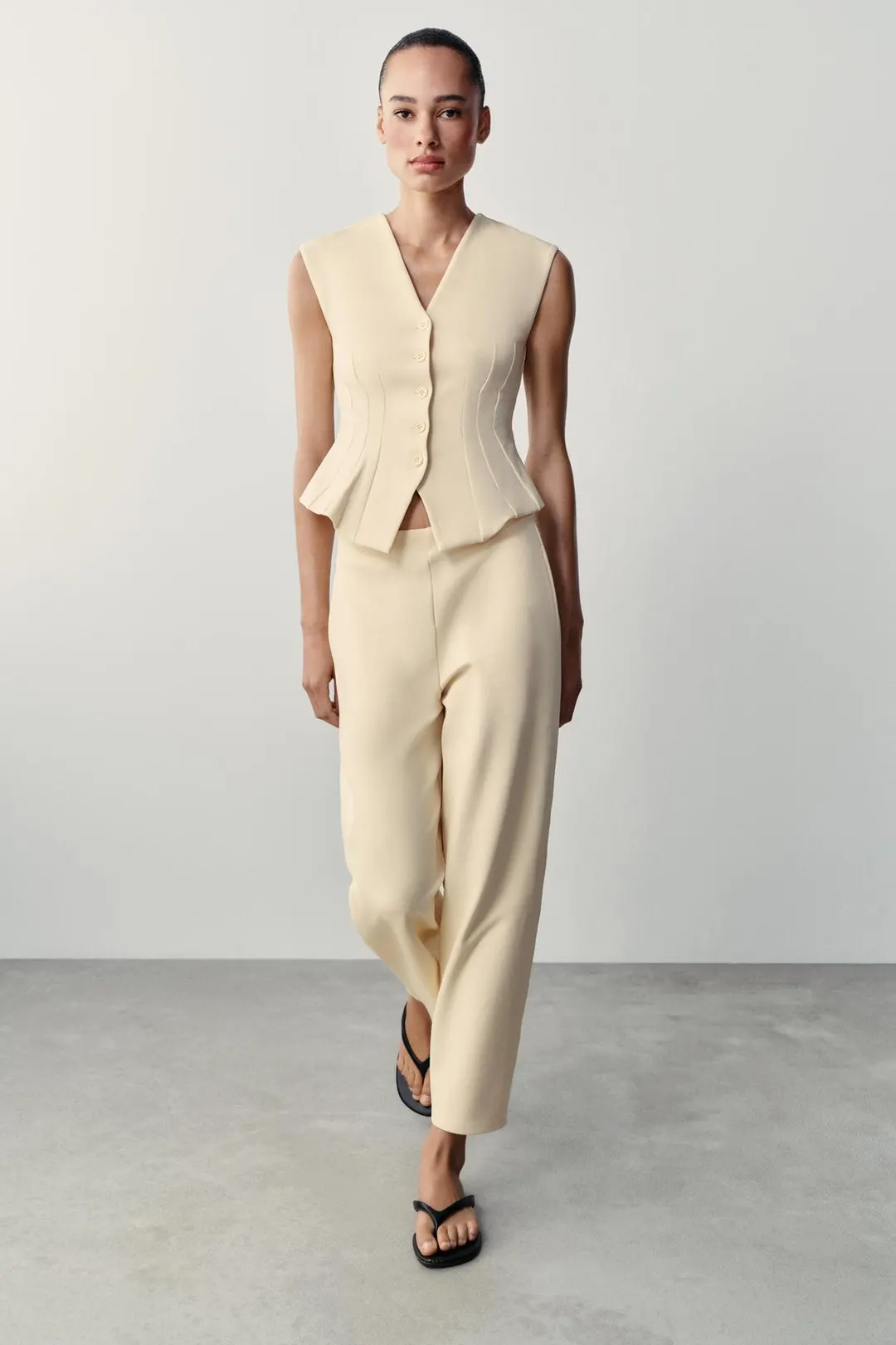 Жилет из интерлока на пуговицах, Zara