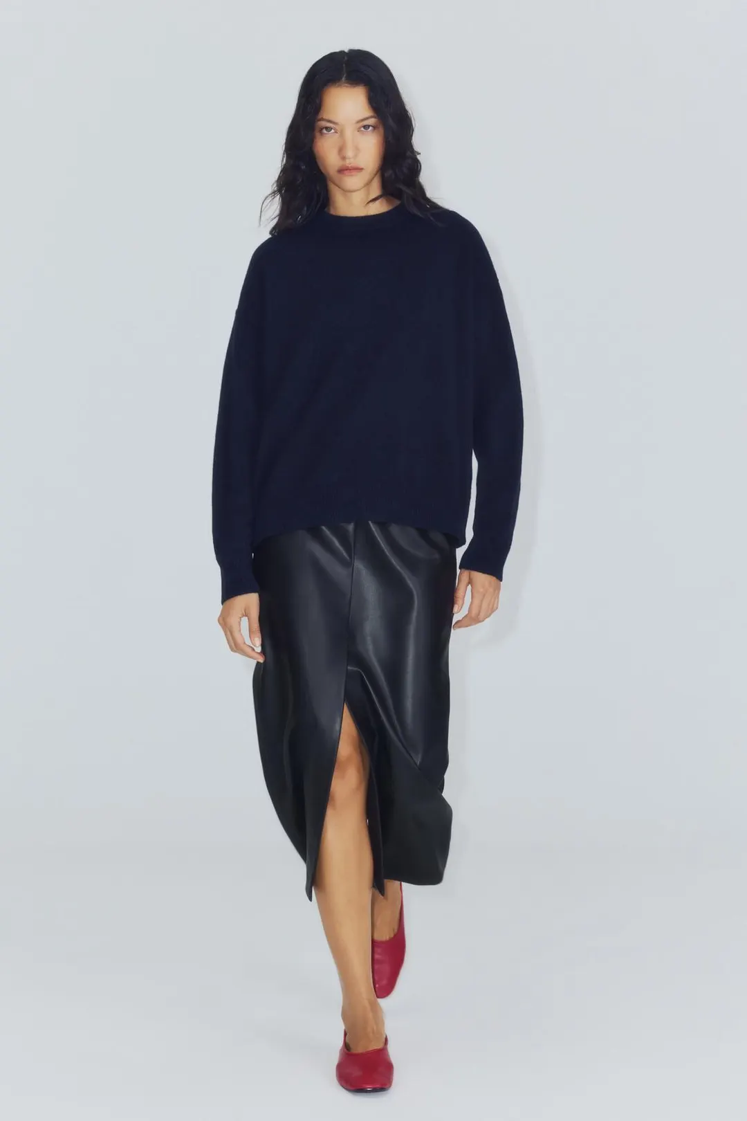 Балетки из кожи на плоской подошве, Zara
