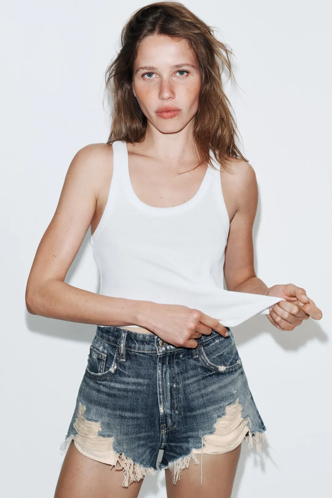 Джинсовые шорты TRF с разрывами и высокой посадкой, Zara