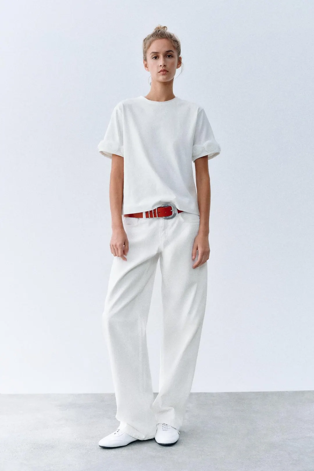 Футболка с объемным цветком, Zara