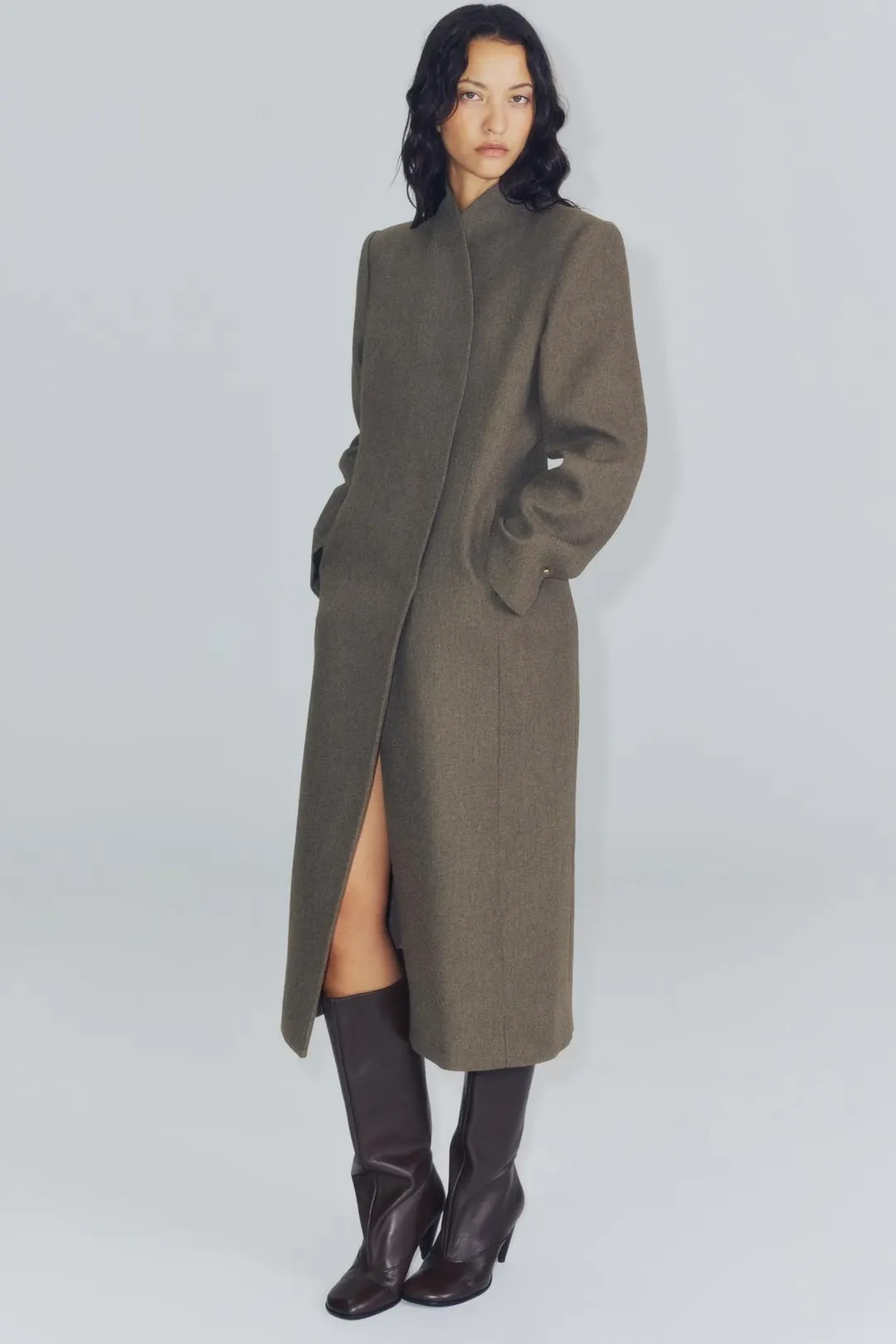 Кожаные сапоги на каблуке, Zara