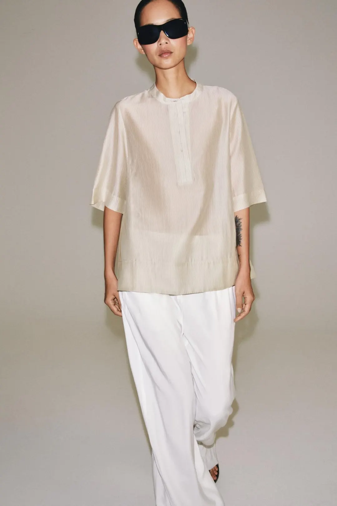 Струящаяся блузка ZW Collection с короткими рукавами, Zara