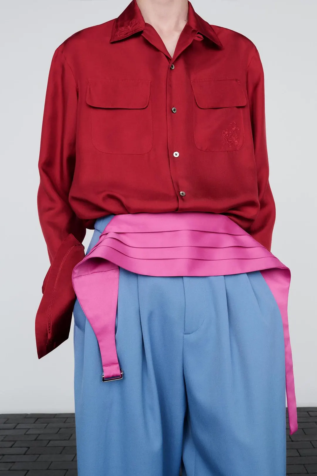 Костюмные брюки свободного кроя со складками, Zara