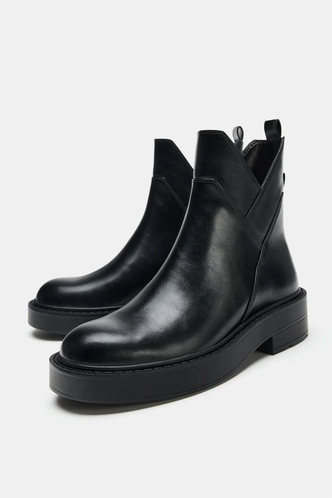 Асимметричные ботильоны, Zara