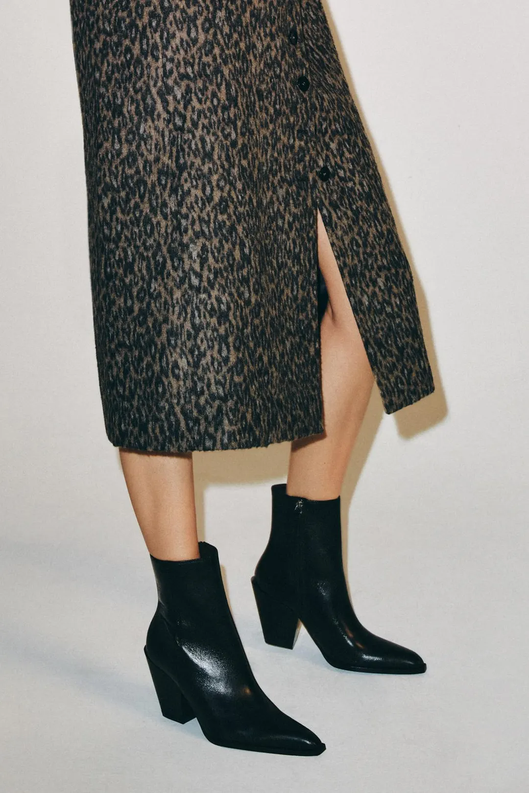 Ковбойские ботильоны из кожи, Zara