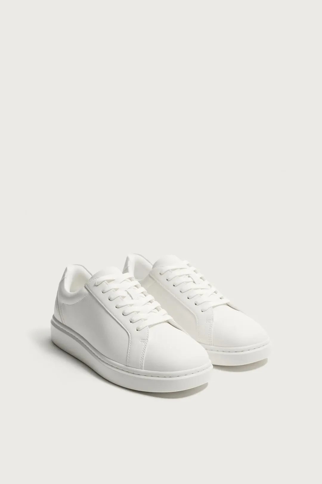 Кроссовки массивные однотонные, Zara