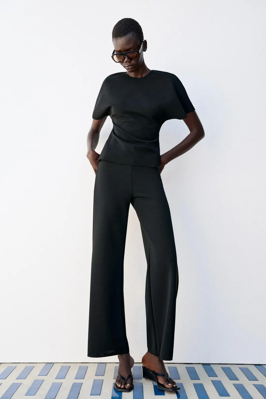 Топ с короткими рукавами и вырезами, Zara