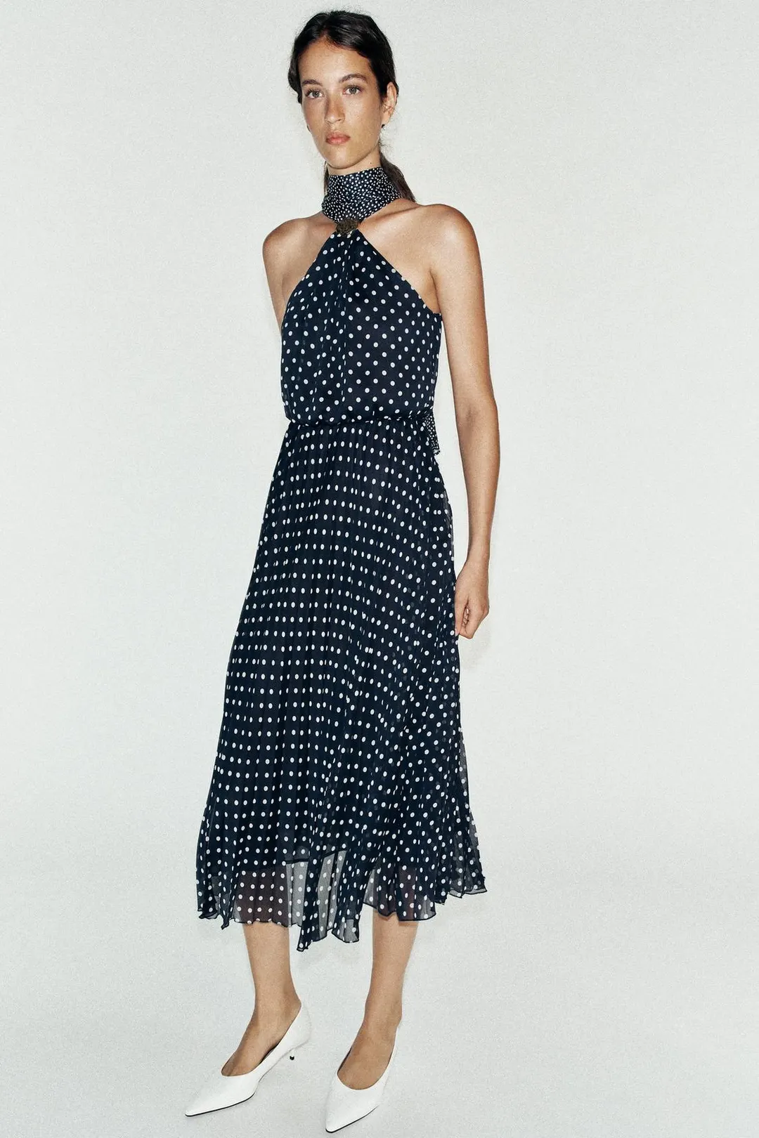 Платье миди в горошек с вырезом халтер, Zara