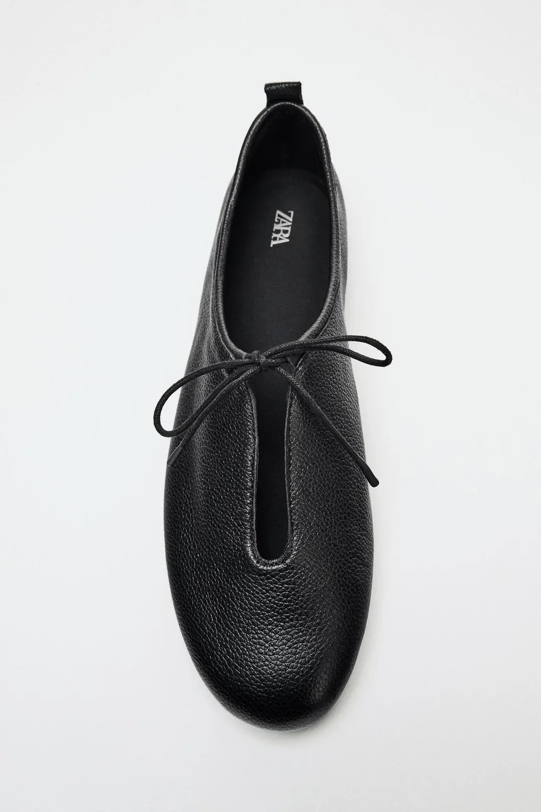 Кожаные балетки, Zara