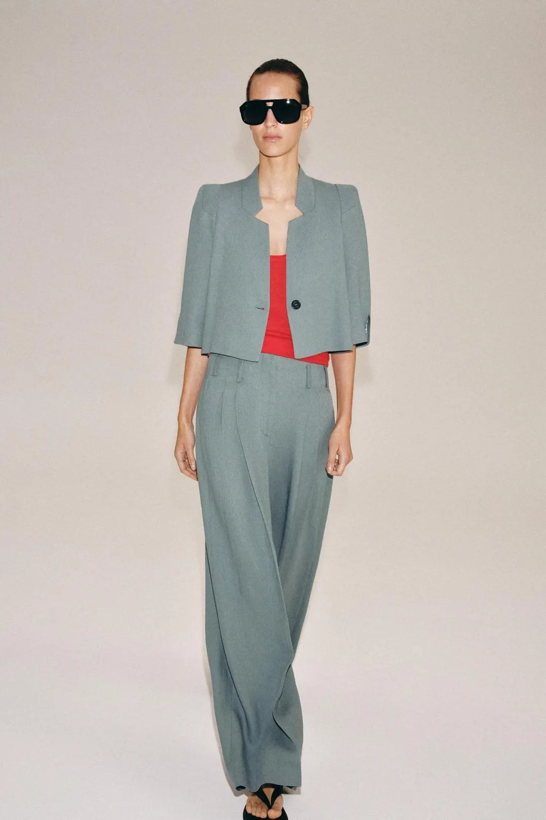 Брюки из смесового льна со складками ZW Collection, Zara
