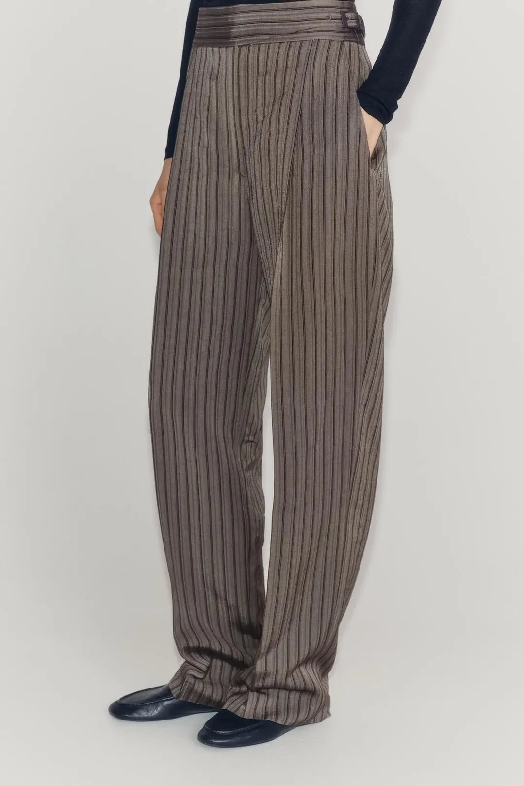 Брюки в полоску со складками ZW Collection, Zara
