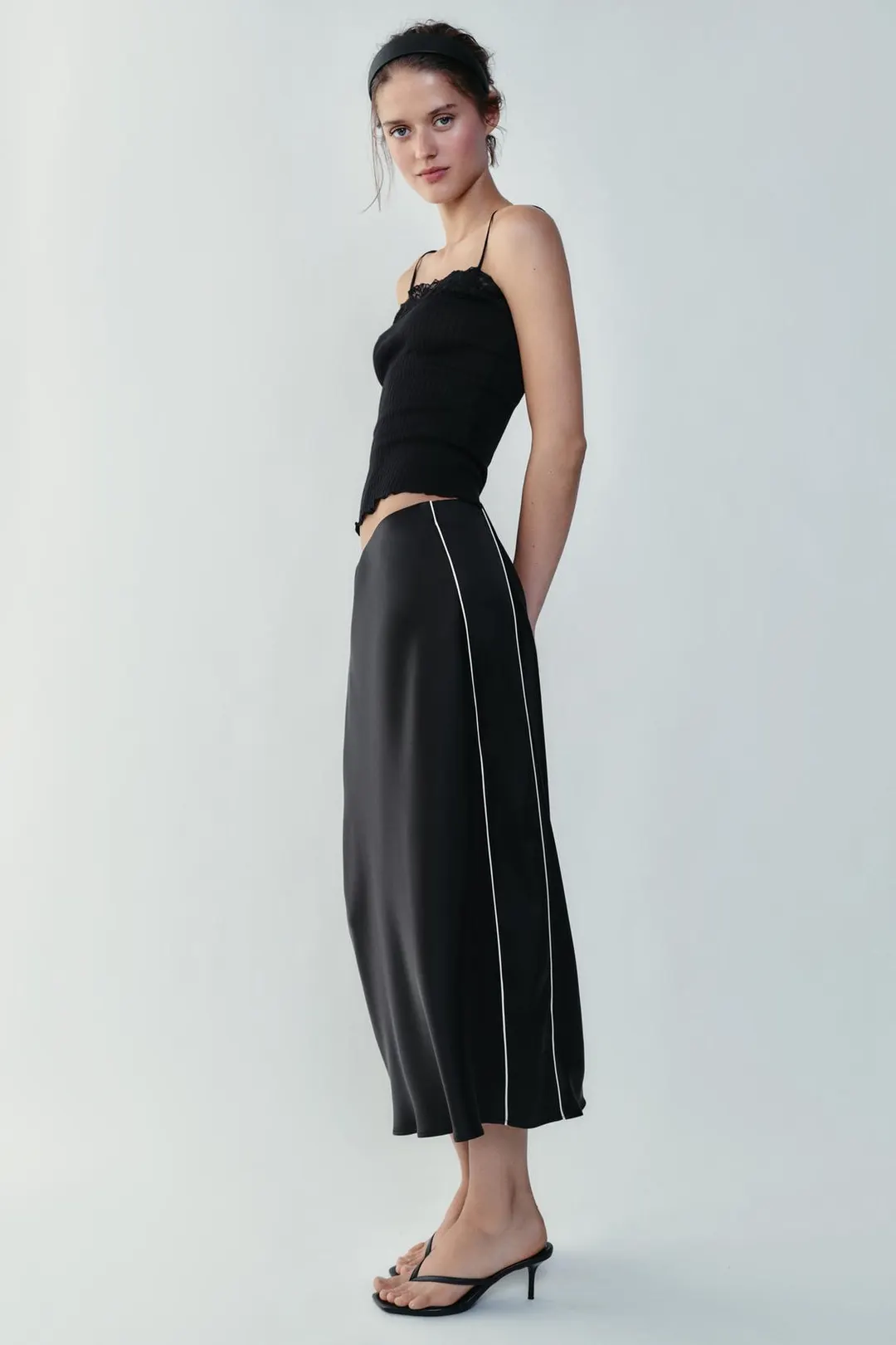 Атласная юбка миди с контрастным кантом, Zara