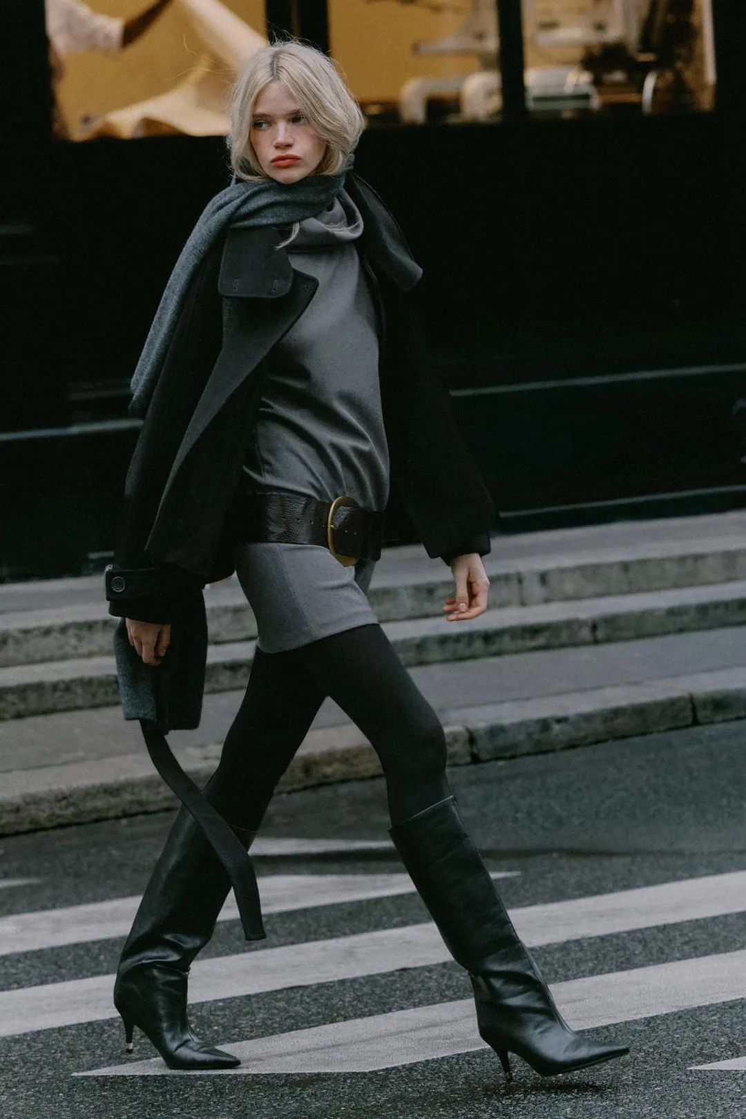 Пальто с высоким воротником и поясом, Zara