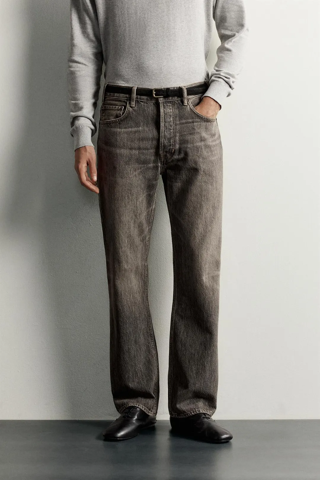 Прямые джинсы с легким клешем, Zara