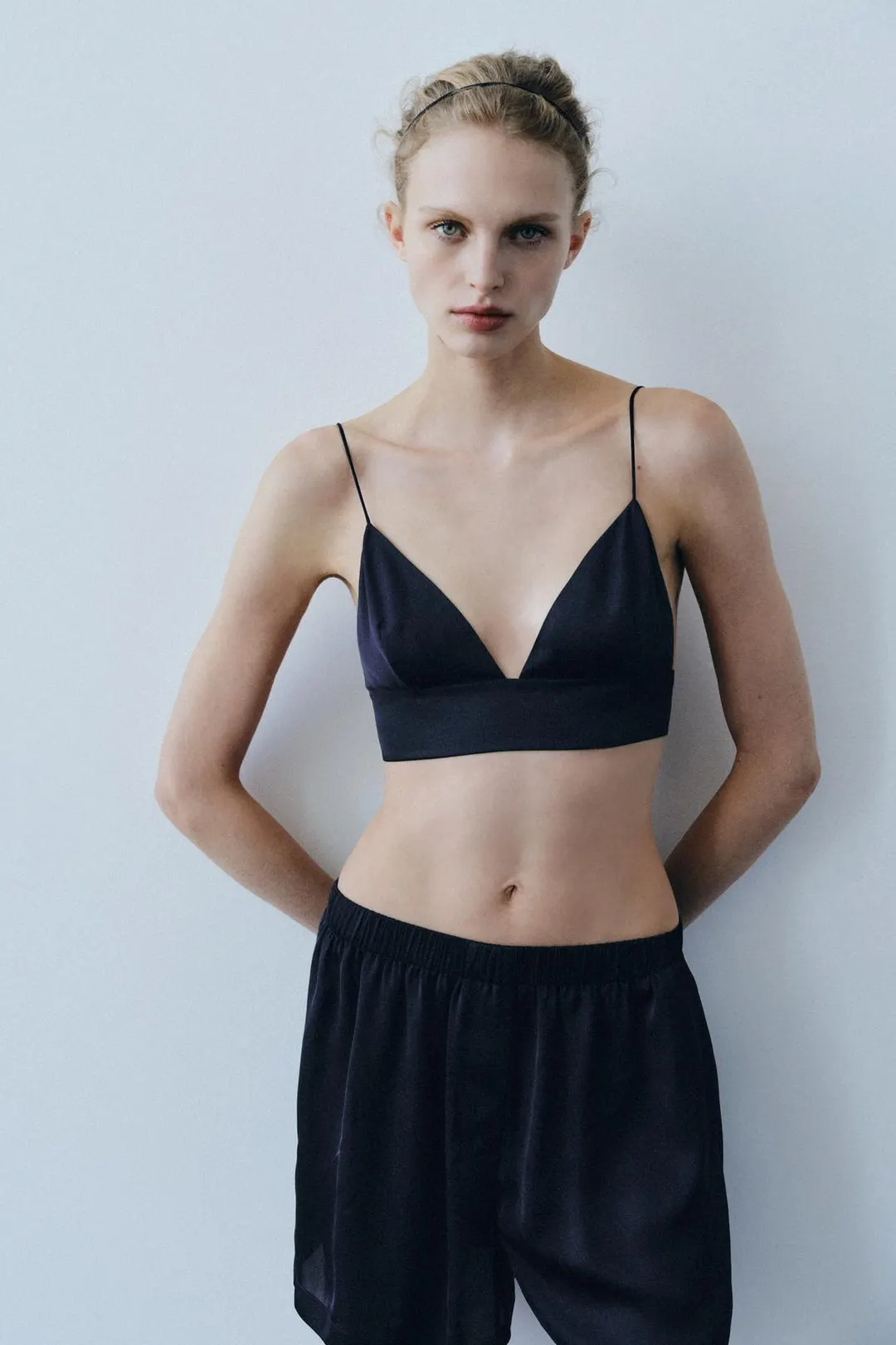 Однотонные шорты из сатина, Zara