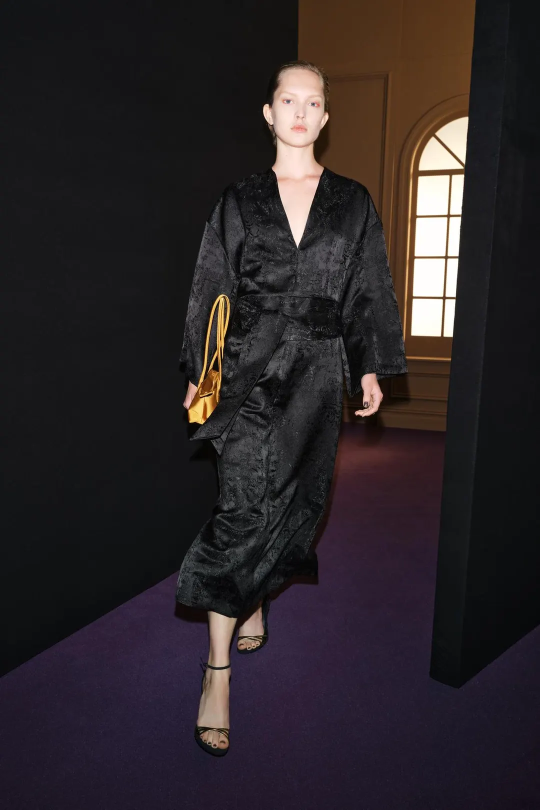 Жаккардовое платье с поясом ZW Collection, Zara