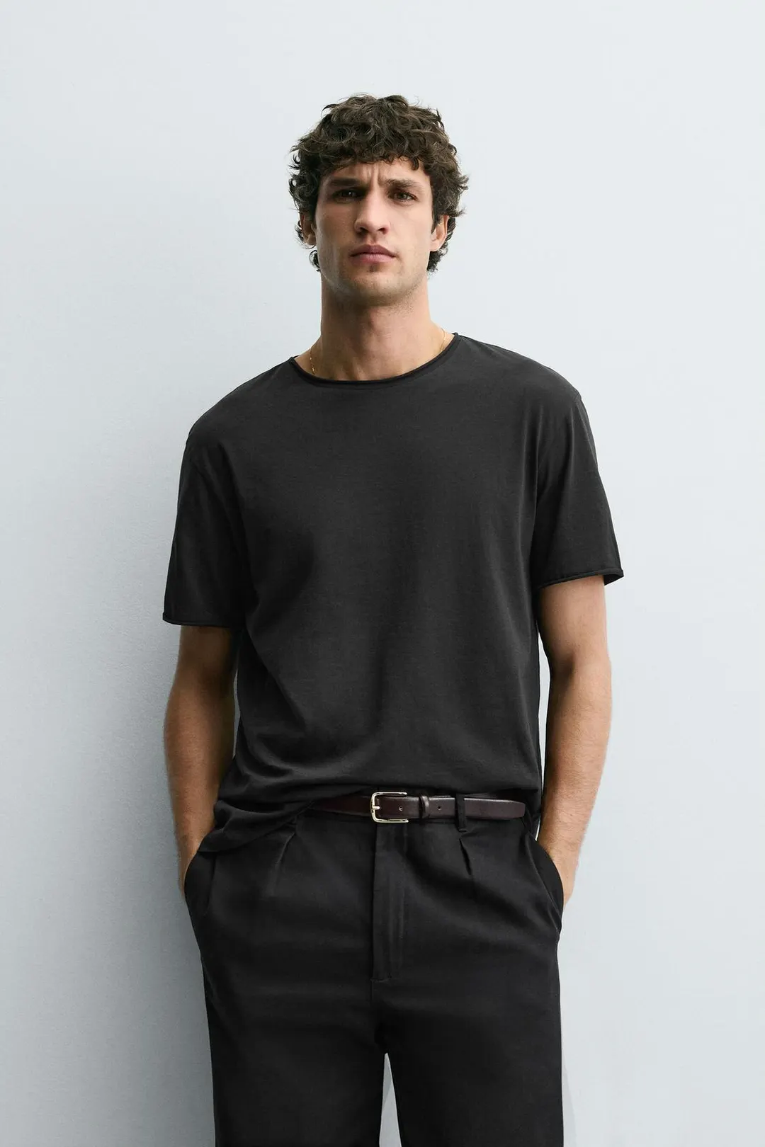 Базовая футболка с необработанными краями, Zara