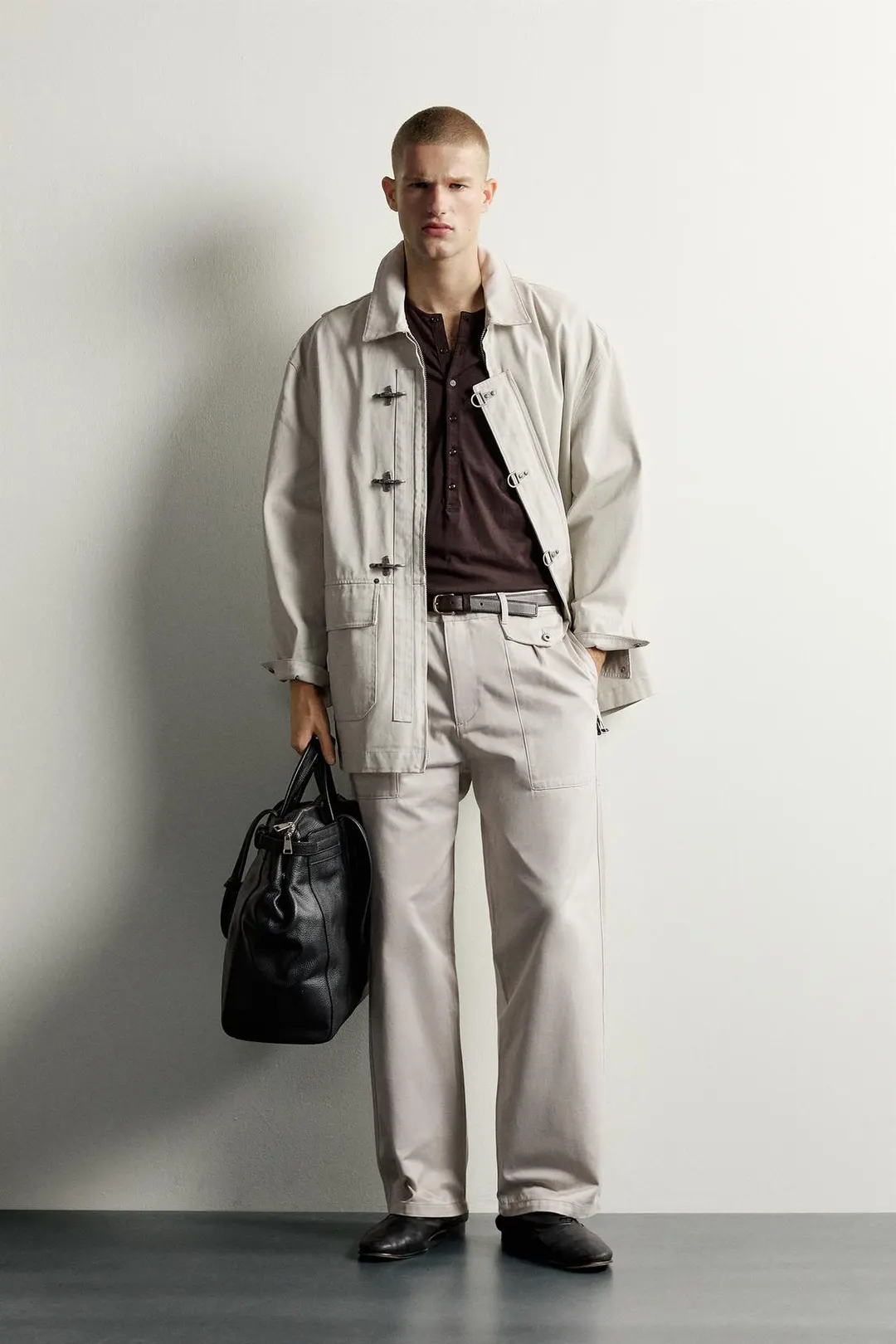 Парка свободного кроя с металлическими клевантами, Zara