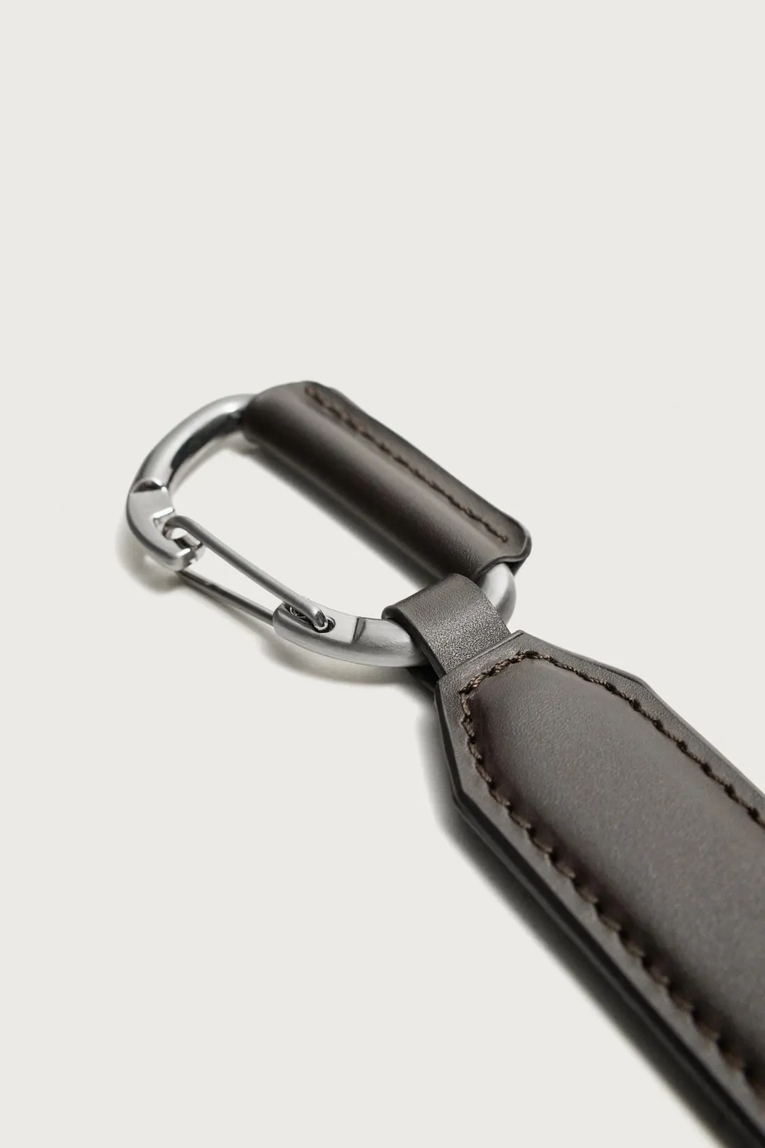Кожаный брелок для ключей, Zara