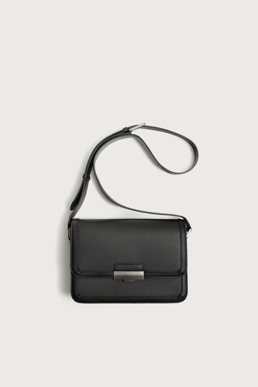Сумка кросс-боди с металлической деталью, Zara