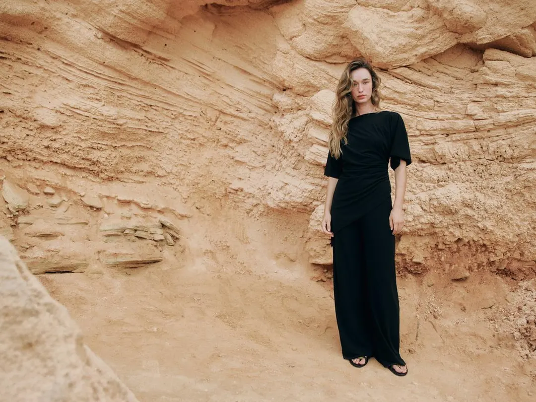 Брюки прямого кроя из крепа с разрезами, Zara