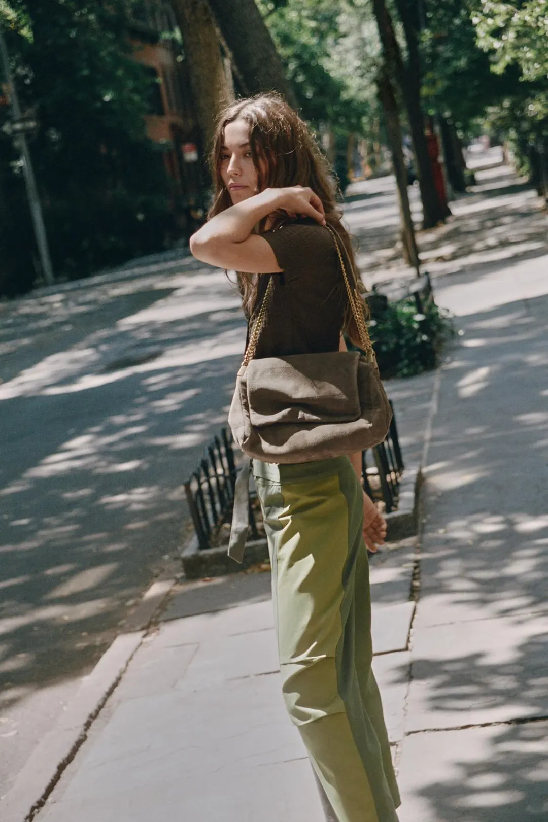 Сумка через плечо из кожи с клапаном, Zara