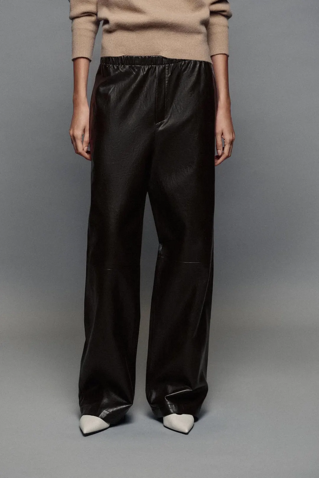 Брюки-джоггеры под кожу ZW Collection, Zara