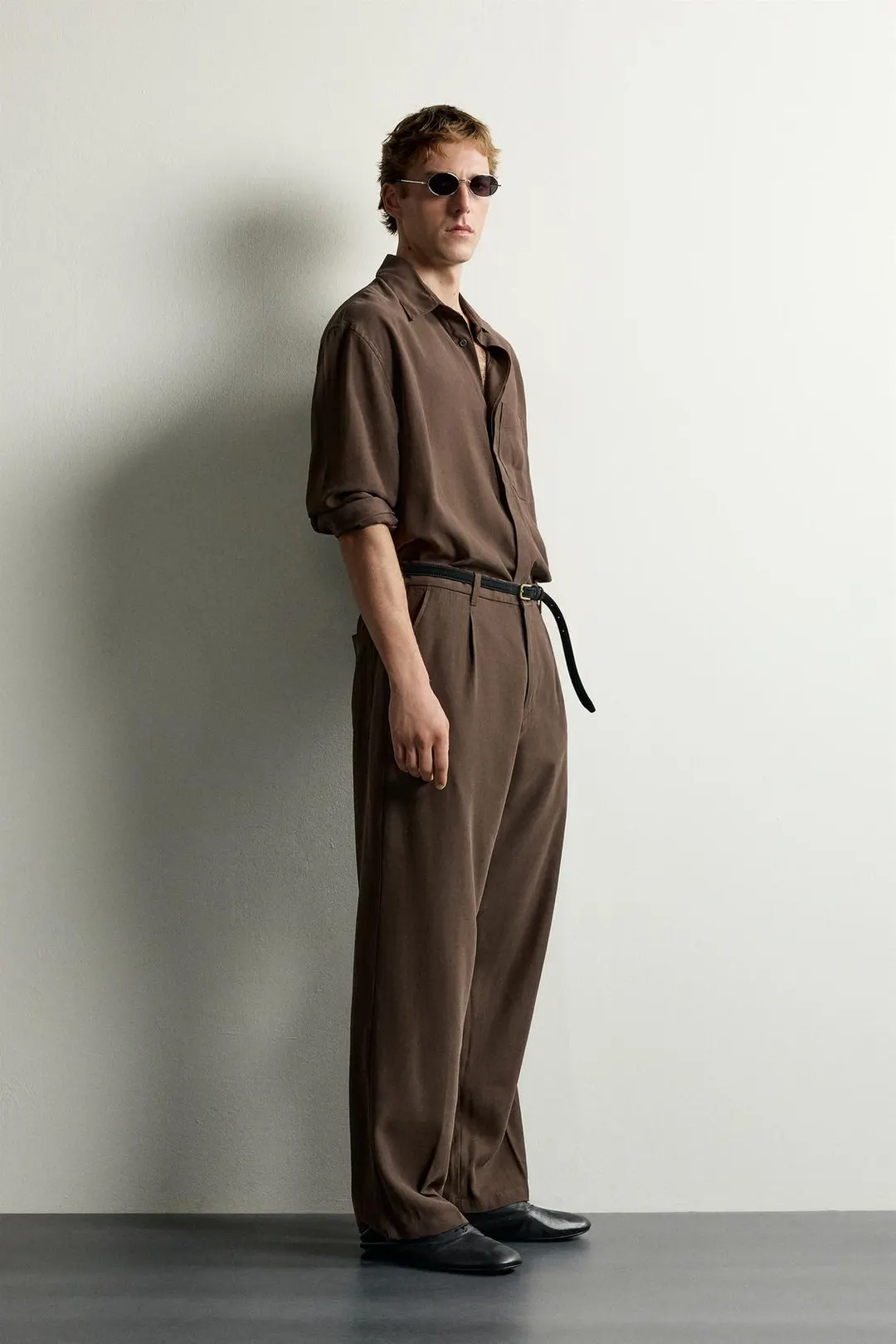 Брюки свободного кроя со складками, Zara