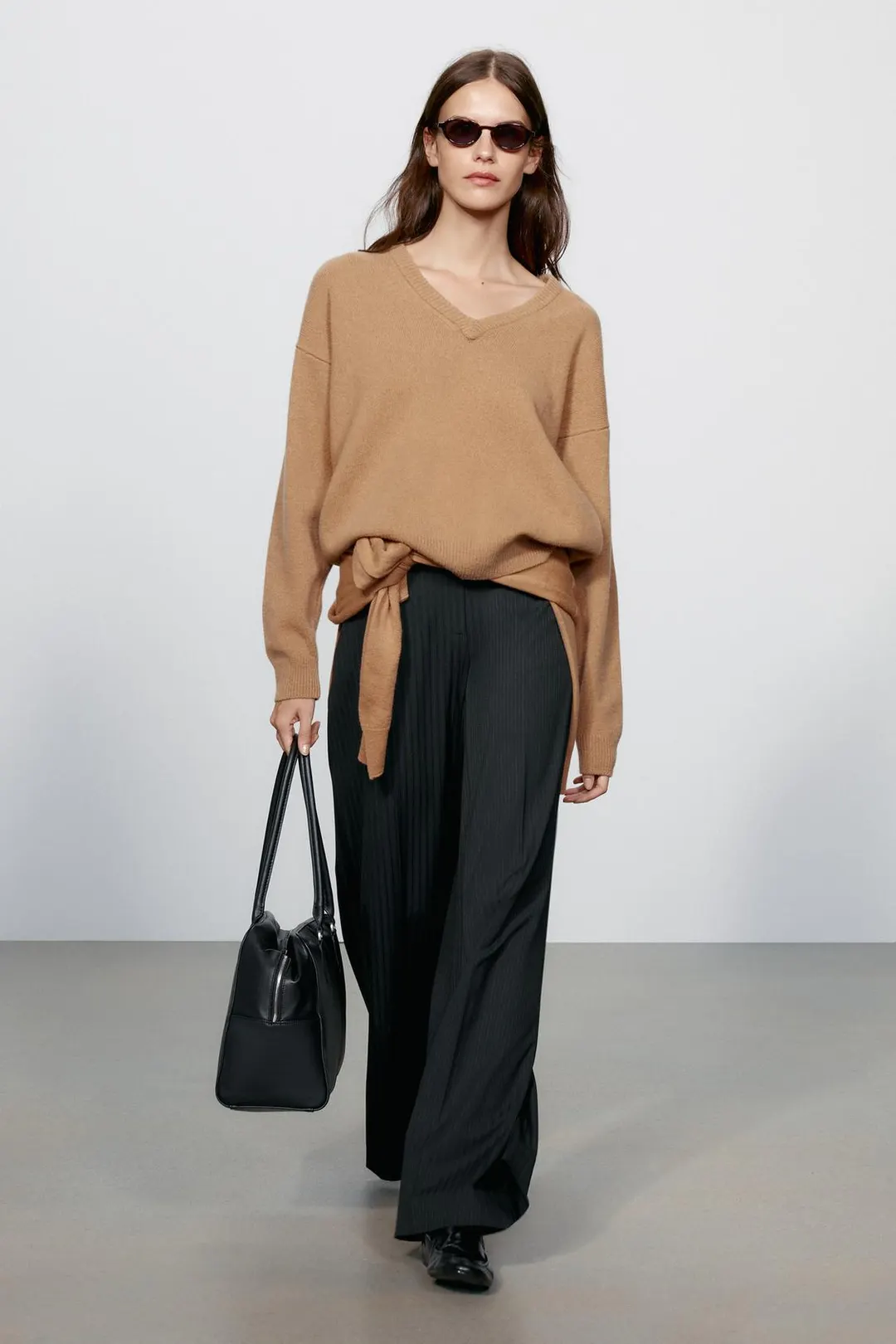 Джемпер с V-образным вырезом из смеси кашемира и шерсти, Zara