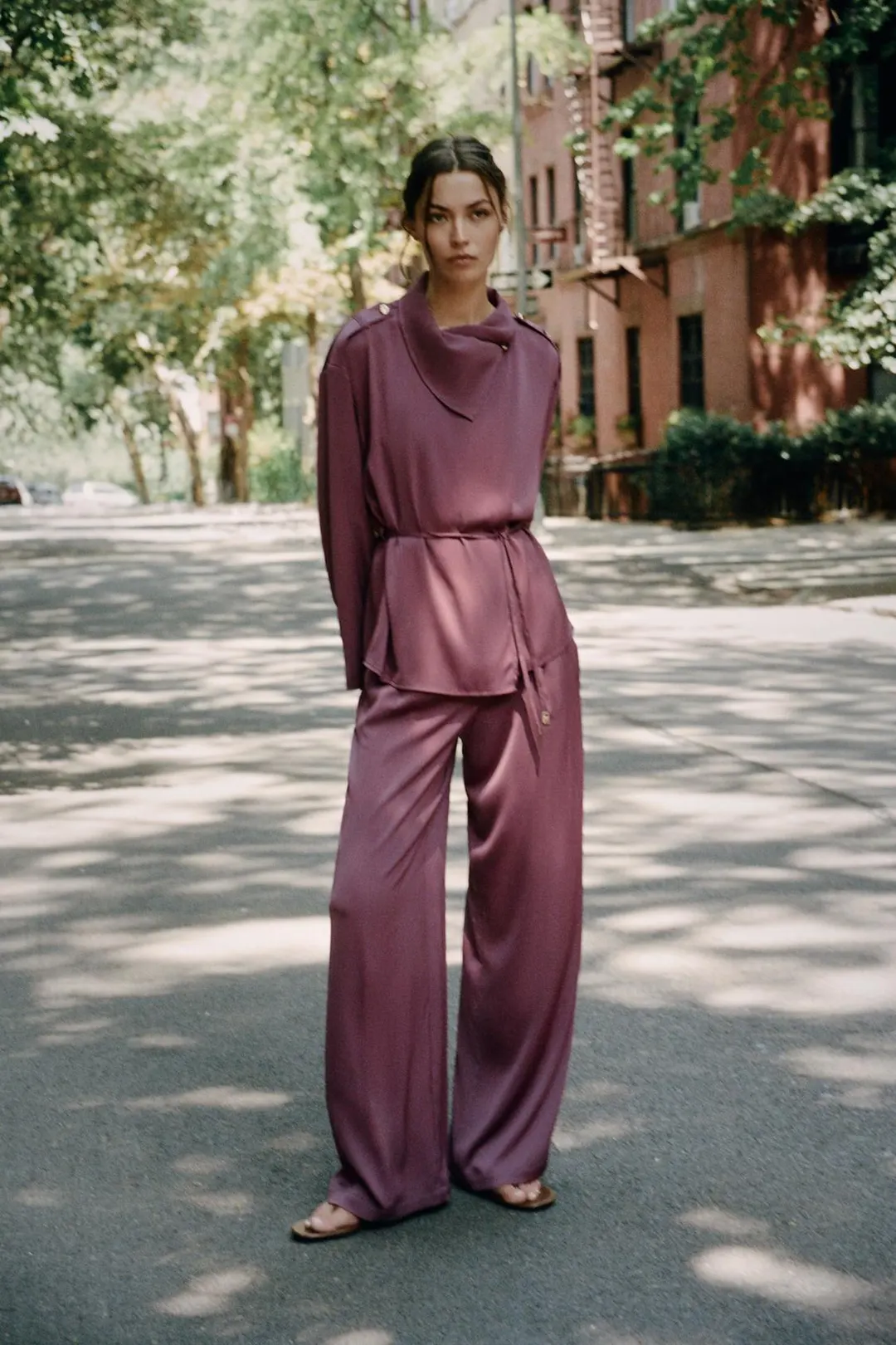Брюки струящегося кроя с широкими штанинами, Zara