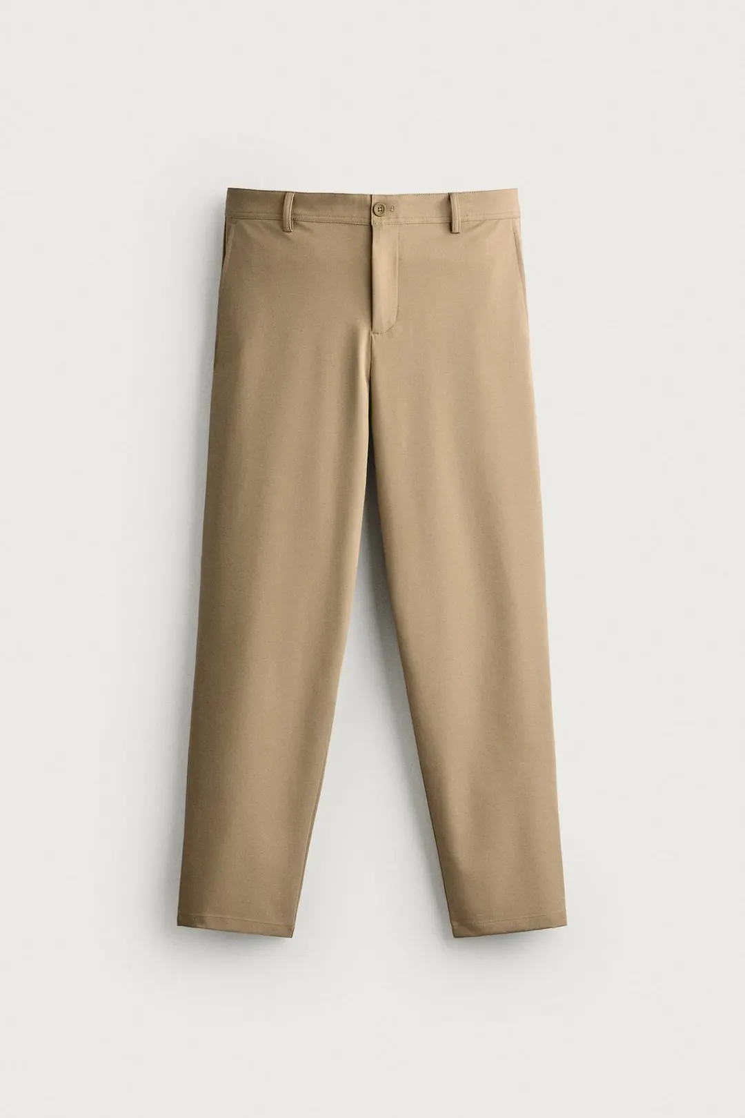 Брюки комфортного кроя из технологичной ткани, Zara