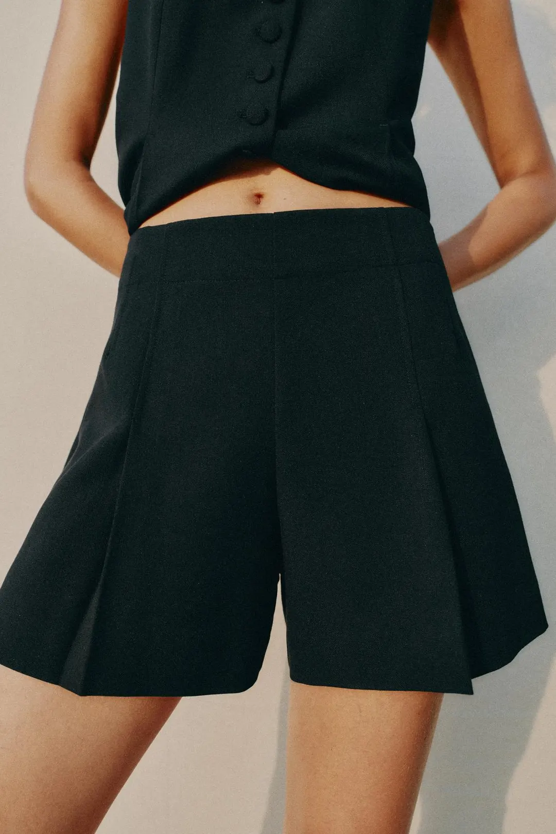 Шорты с вытачками, Zara