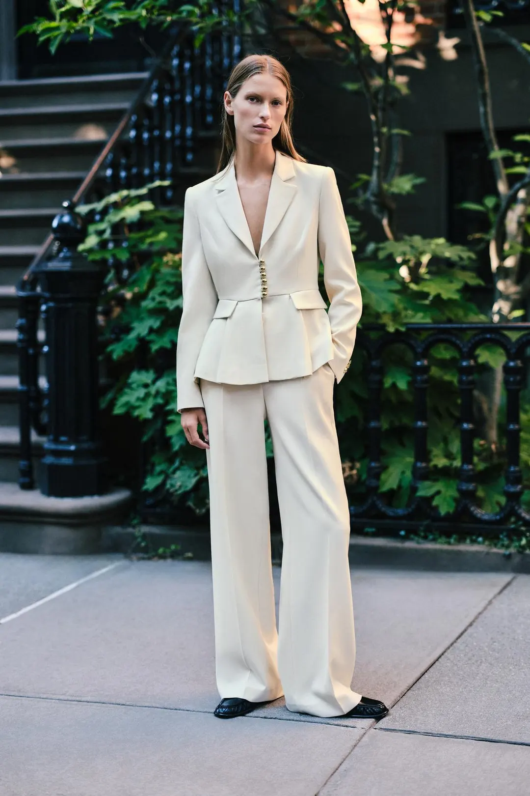 Пиджак с баской и подплечниками, Zara